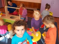 kliknij.